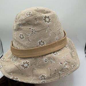 Pleasant Pheasant Floral Beige Bucket Hat